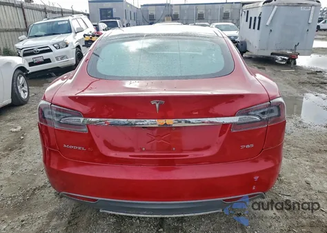 2013 Tesla Model S из США, поврежденный, VIN 5YJSA1CP0DFP14576